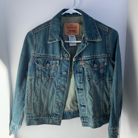 Levi’s Jean jacket - Picture 2 of 8